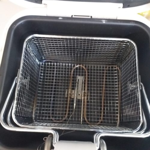 سرخ کن کاملن نو و سالم یکبار استفاده شده در حد نو هستش