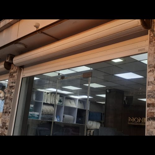 فروش درب سکویت دو باب  و دو عدد درب کره کره ای برقی با ابعاد استاندارد عرض 3 متر