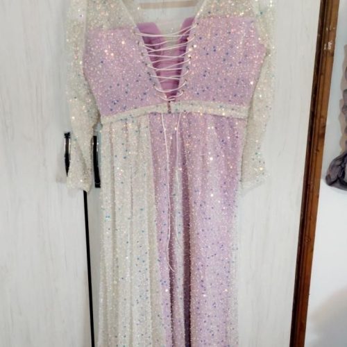 مجلسی سنگ و مروارید یک بار استفاده شده