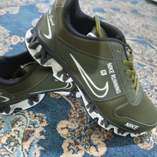 کفش اسپورت استفاده نشده