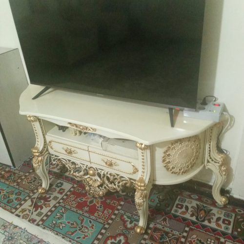 میز تلویزیون چوبی اصل سالم