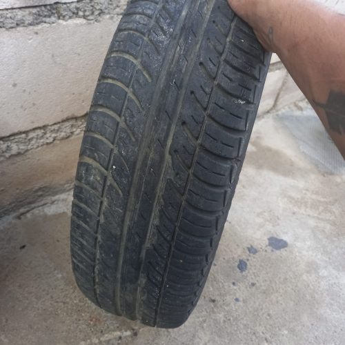 3 عدد تایر فروشی