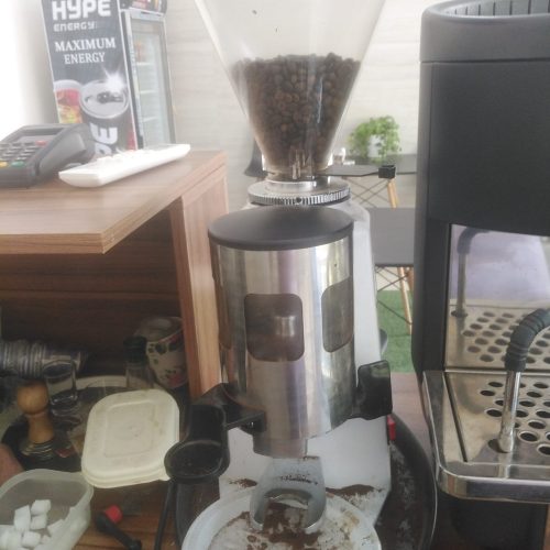 وسایل کافه کلی بفروش میرسد