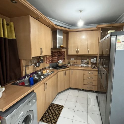 فروش منزل مسکونی 140 متری استرآبادی