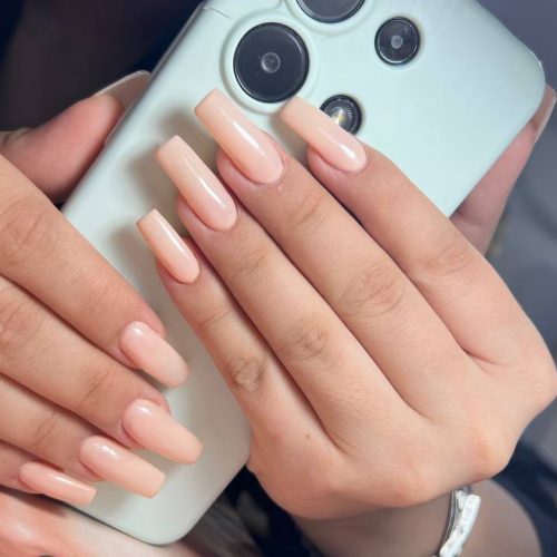 مدل کاشت برای تکمیل آلبوم