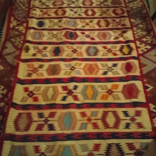 فرش دست باف پشمی