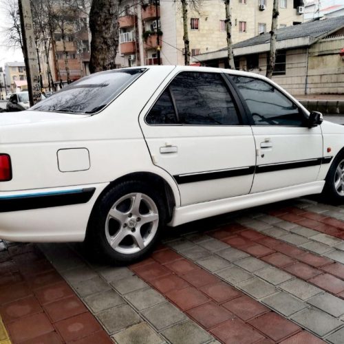 پژو پارس مدل 1389 سفید بیرنگ سفارشی