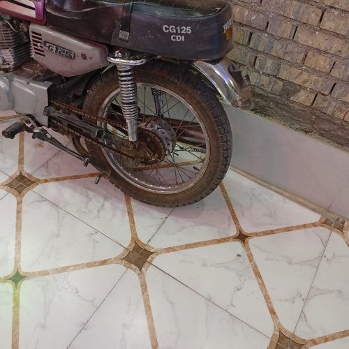 موتور تمیز یه خوردگی داره