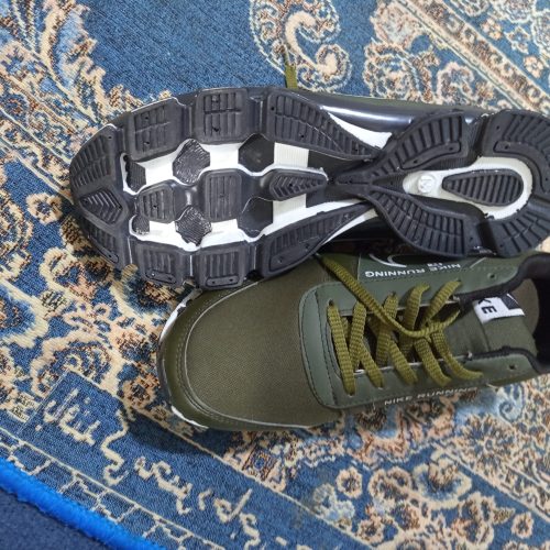 کفش اسپورت استفاده نشده