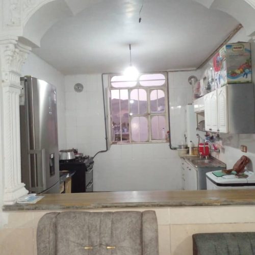 یک واحد ساختمان 85متری بفروش میرسد