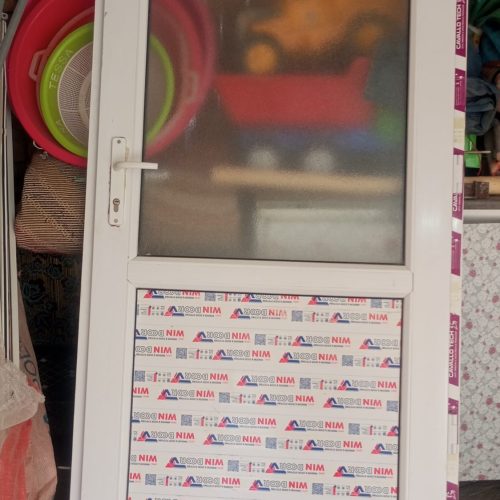 درب پی وی سی