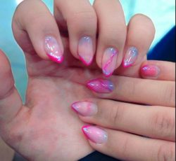 کاشت ناخن و ژلیش ناخن