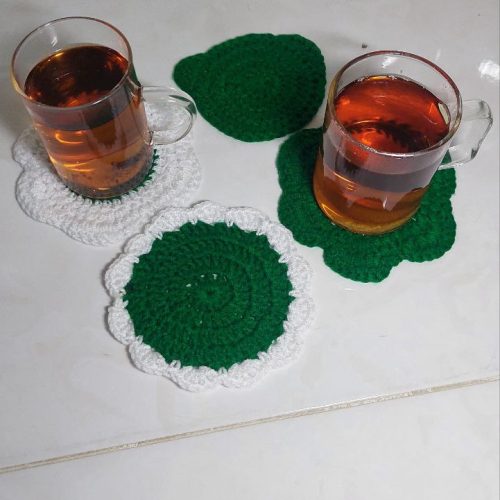 زیرلیوانی قلاب بافی