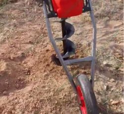 تیلر زن شخم