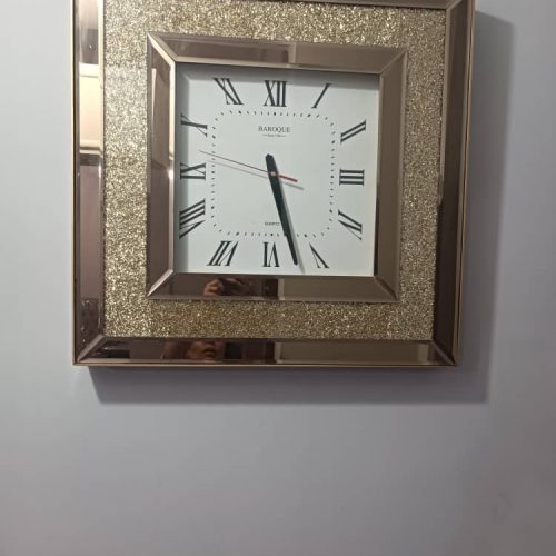 ساعت دیواری و آباژور