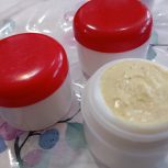 کرم شب سفید کننده صورت vipماه پیشونی