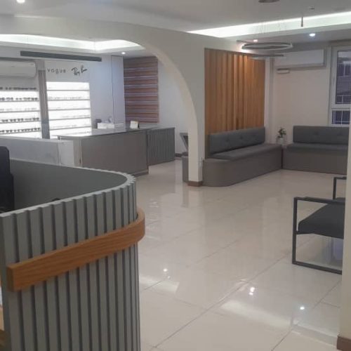 کلینیک چشم دیدار برای تکمیل کادر خود به یک نیروی خدمات خانم نیازمند هست