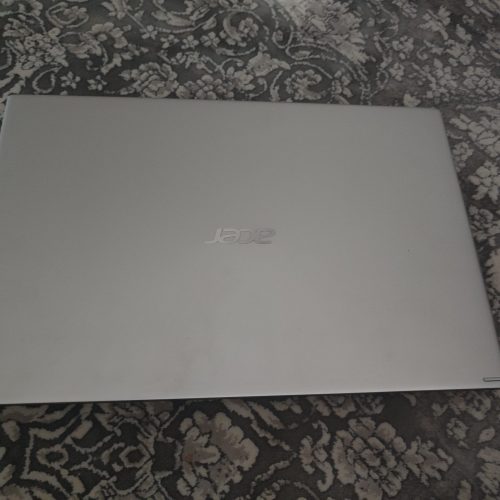 لپ تاپ بسیار سالم بدون هیچ ایرادی