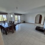 آپارتمان 3 خواب طبقه سوم