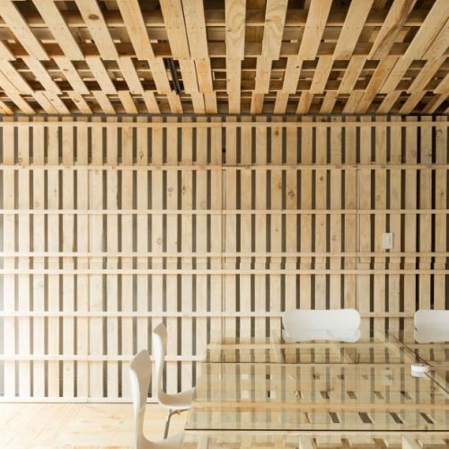 میز و صندلی آلاچیق