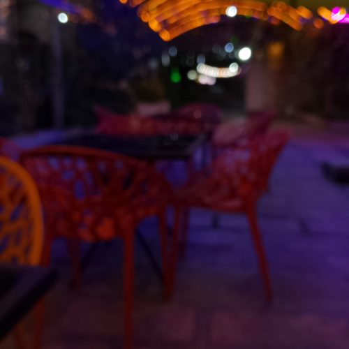 به چند نیرو و هم کار برای باغ رستوان نیار مندیم
