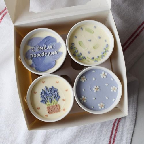 کیک لیوانی . ماگ و فنجون هدیه‌ای جذاب و به‌صرفه