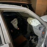 پراید نقره‌ای چپ کرده