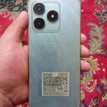 یک عدد گوشی بلک ویو همراهی کارتون شارجر در حد نو