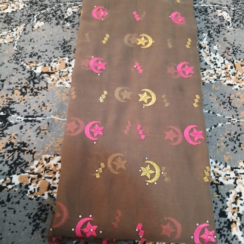 تعدادی چادربه فروش می‌رسد