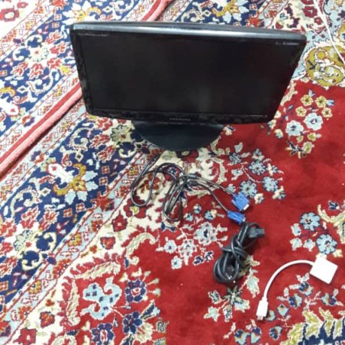 یک عدد مانیتور سامسونگ 1932 ساخت کره سالم همراه با تبدیل HDML