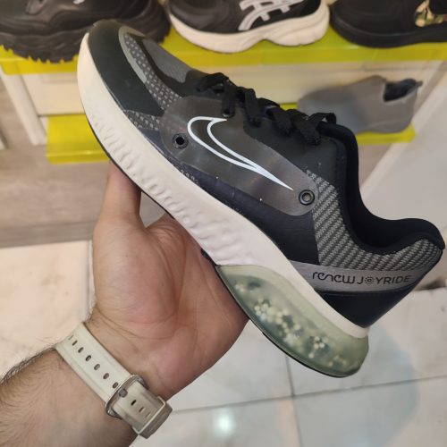 کفش مردانه و زنانه