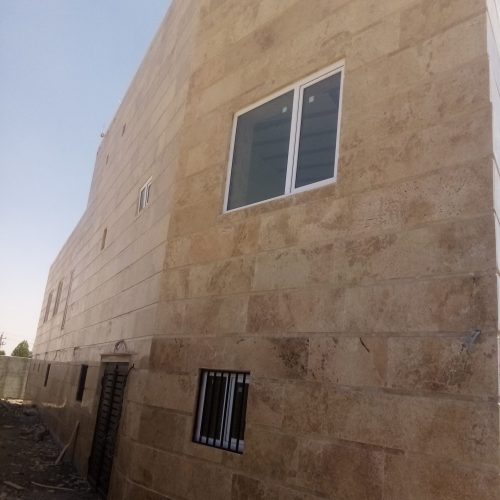 استاد کار سنگ کاشی