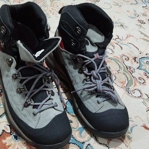 کوله پشتی ، کفش (پوتین) ، شلوار