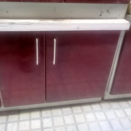 کابینت  9 متری با سینک دو لگنه به همراه هود در حد نو متری 2تومن