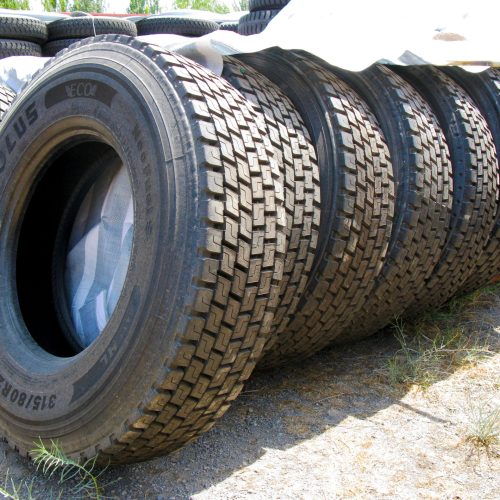 جشنواره فروش لاستیک های سنگین و نیمه سنگین فابریک و روکش