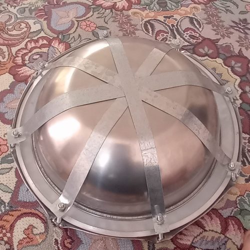 نقاره وسیله منظم کننده ی طبل عربی