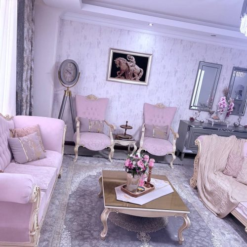 مبلمان هفت نفره کلاسیک با میز ناهار خوری هشت نفره