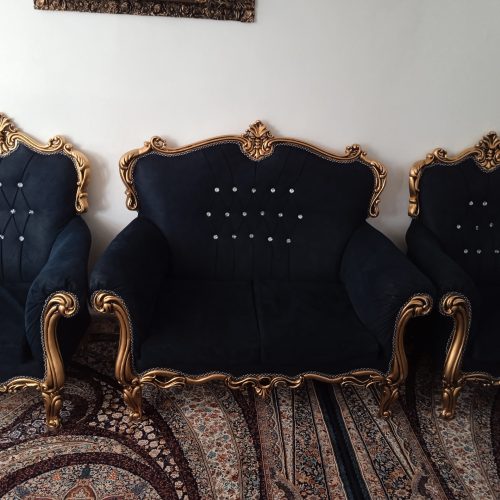 یک دست مبل 7نفر همراه با عسلی