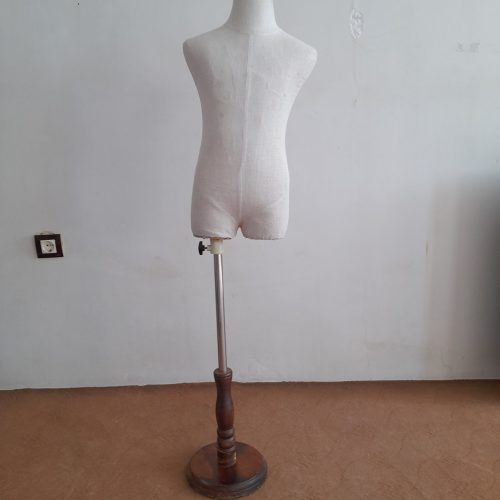 مانکن بچه‌گانه