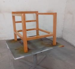 رنگ‌کاری انواع مصنوعات چوبی