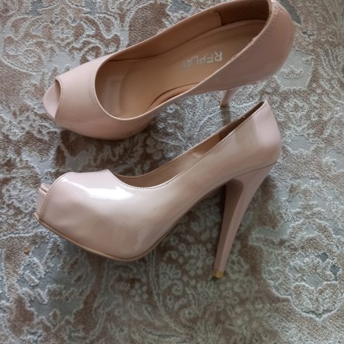 کفش مجلسی زنانه در حد نو