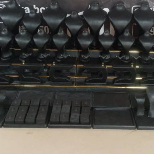 ب تعدادی نیروی کار نیاز مندیم