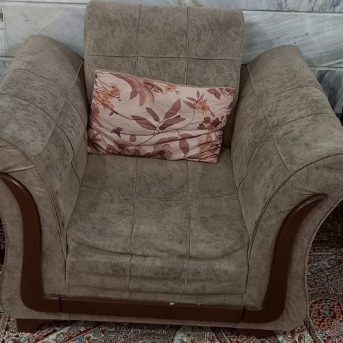 مبل 7 نفره سالم دوتا تک نفره یک 3 نفره و یک 2نفره