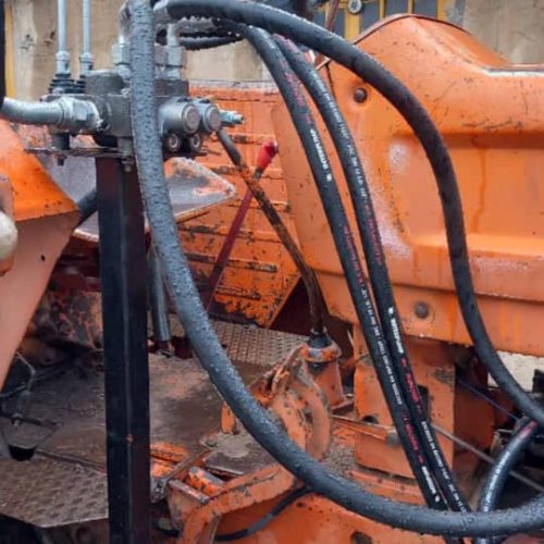 تراکتور رومانی بیل دار چهار جک و دیفرانسیل جلو آیفا