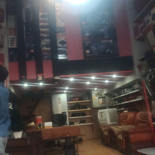 مغازه‌سه‌طبقه‌بلواردهه‌فجر