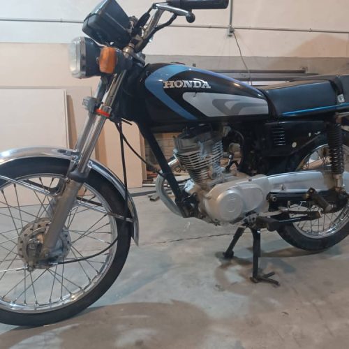 موتور شارک مدل 94مدارک کامل آماده انتقال با این سال بیمه