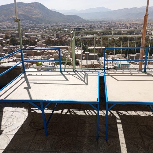 میز‌سنتی‌‌فلزی‌،،،⁦‌آهنی