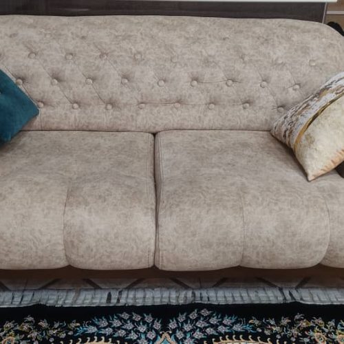 مبلمان 8 نفره و میز نهار خوری 6 نفره تمیز و در حد نو