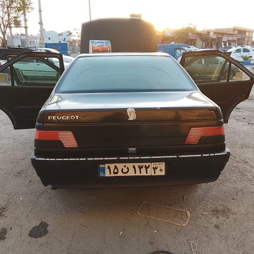 پژو 405 مشکی مدل 82