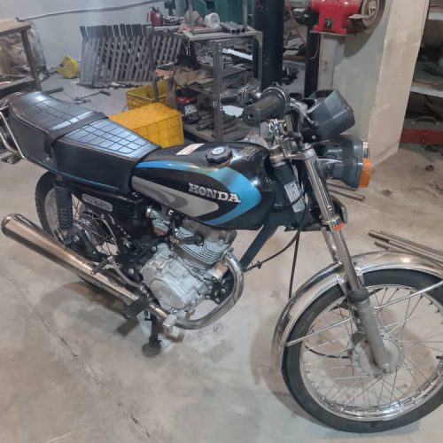 موتور شارک مدل 94مدارک کامل آماده انتقال با این سال بیمه